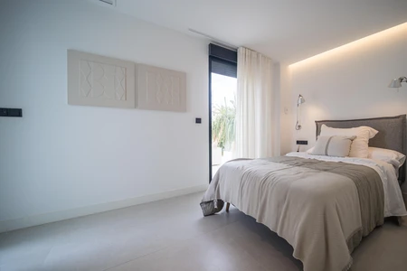 Modern Minimalist Bedroom