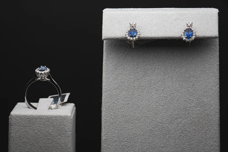 Sapphire Jewelry Display