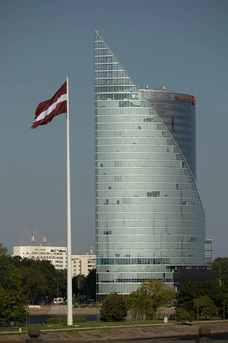 Modern Skyscraper with Flag