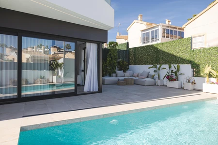 Modern Poolside Retreat