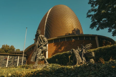 Sculpture and Dome