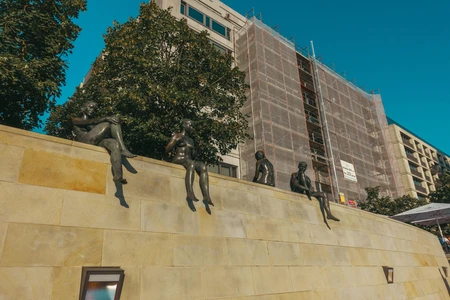 Sculptures on City Structure