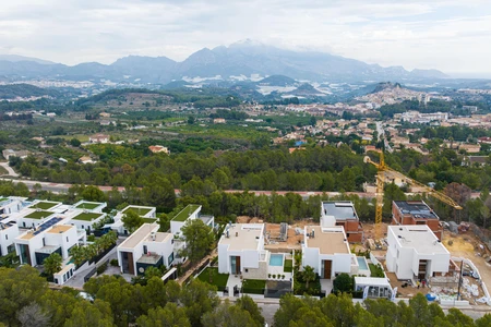 Scenic Residential Area with Mountain Views