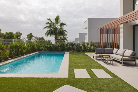 Modern Poolside Retreat