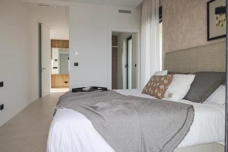 Cozy Modern Bedroom