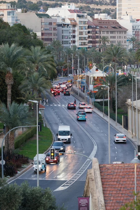 Urban Street View with Traffic