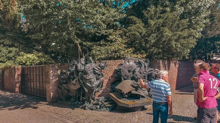 Outdoor Sculpture Interaction