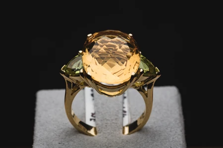 Elegant Gemstone Ring