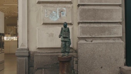 Street Sculpture Scene