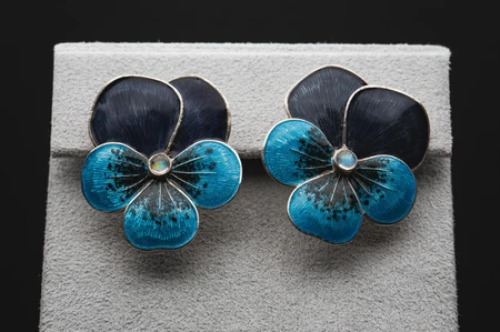 Elegant Floral Earrings