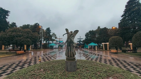 Rainy Park Monument