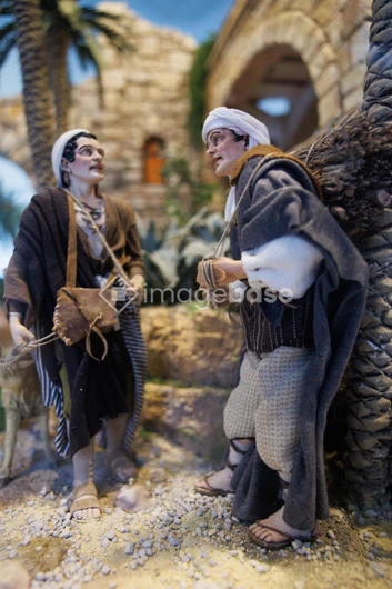 Historical Figures in a Diorama