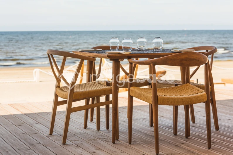 Seaside Dining Experience