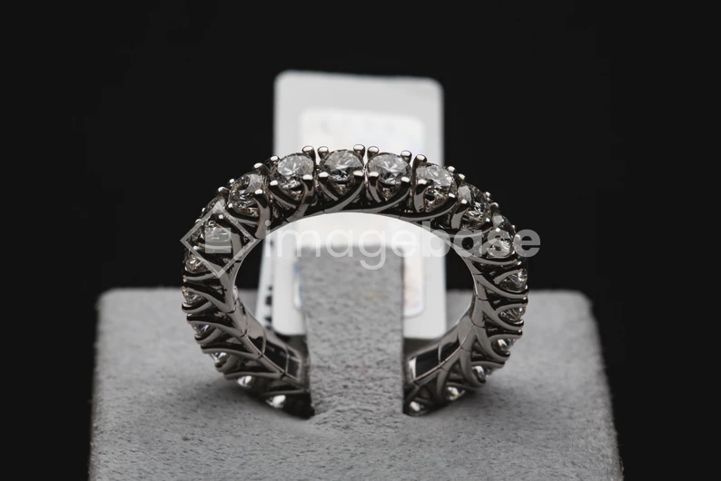 Elegant Diamond Ring Display