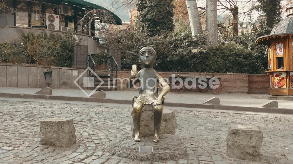 Statue in City Square