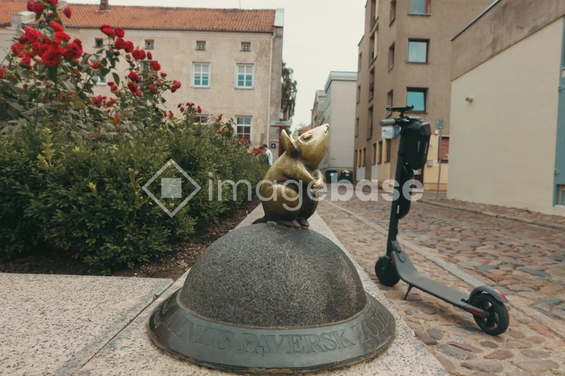 Charming Street Sculpture