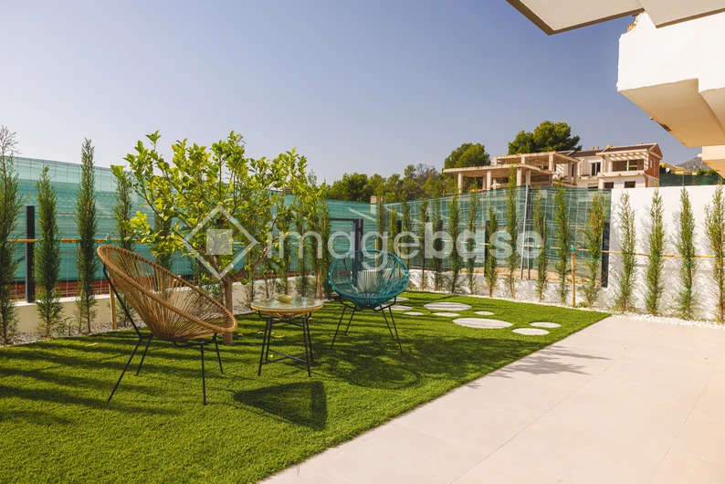 Modern Outdoor Patio