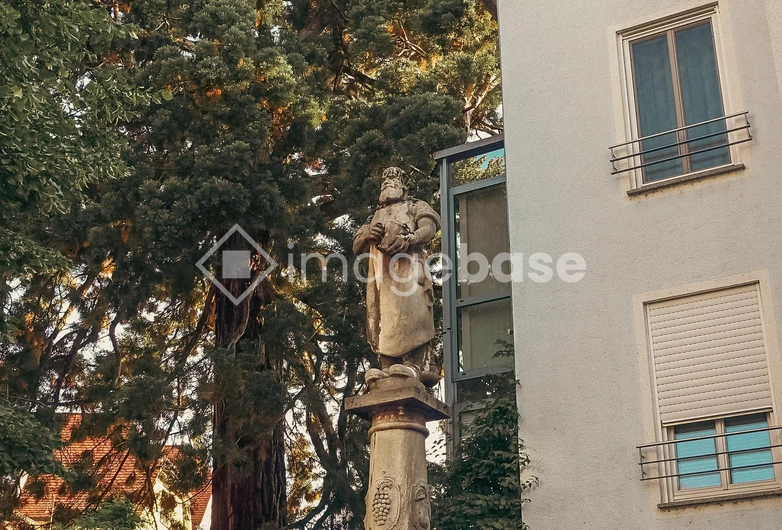 Urban Statue Scene