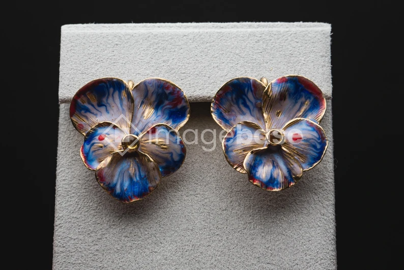 Floral Earrings on Display