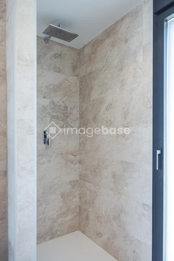 Modern Minimalist Shower