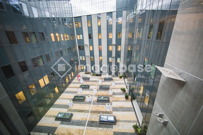 Modern Courtyard Architecture