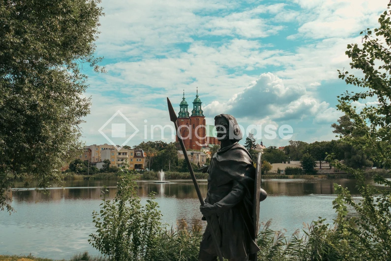 Riverside Monument Scene