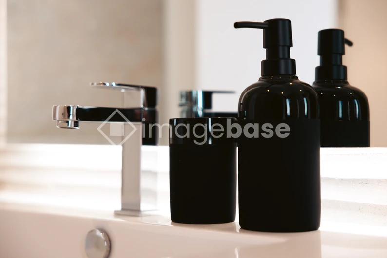 Modern Bathroom Decor