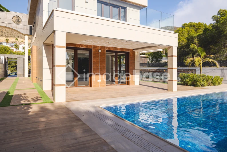 Modern Poolside House