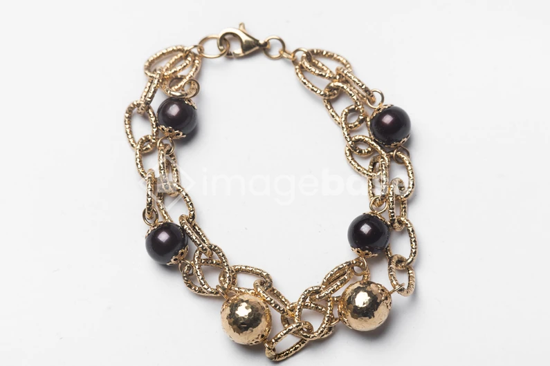 Elegant Gold Bracelet