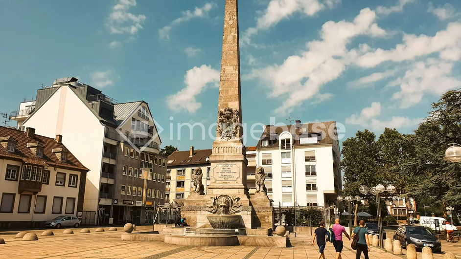 City Monument Square