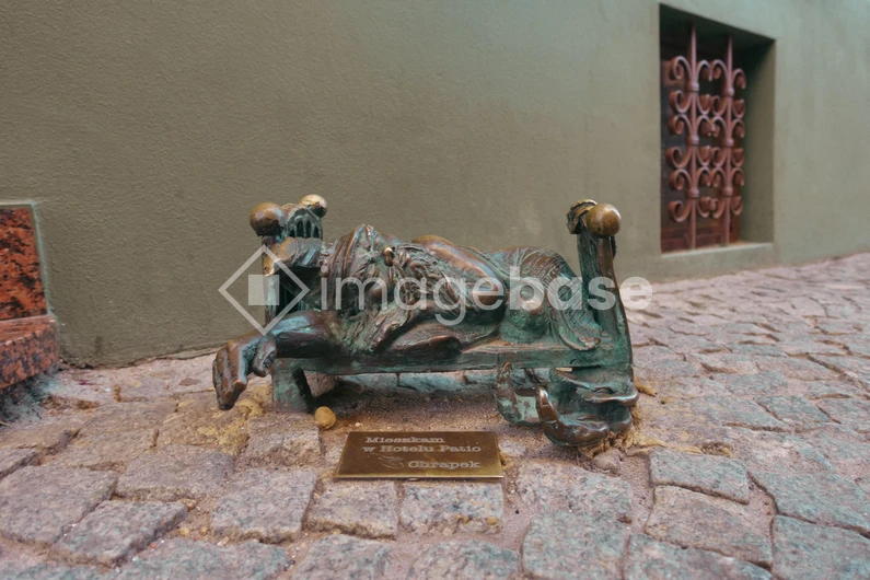 Street Sculpture on Cobblestone