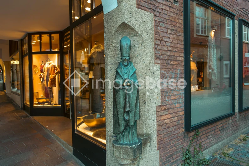 Quiet Street Corner with Boutique