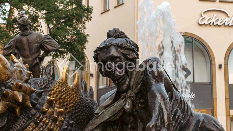Fountain with Sculptures