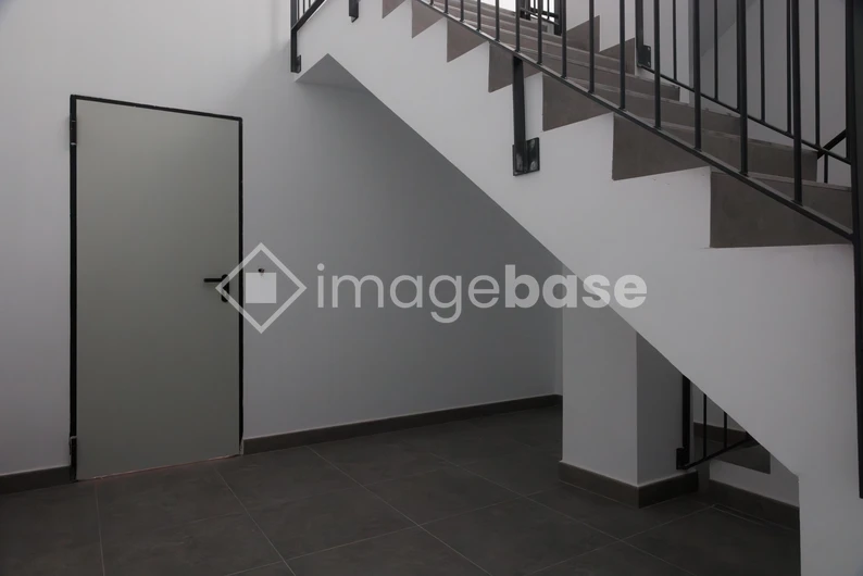 Minimalist Stairwell Design