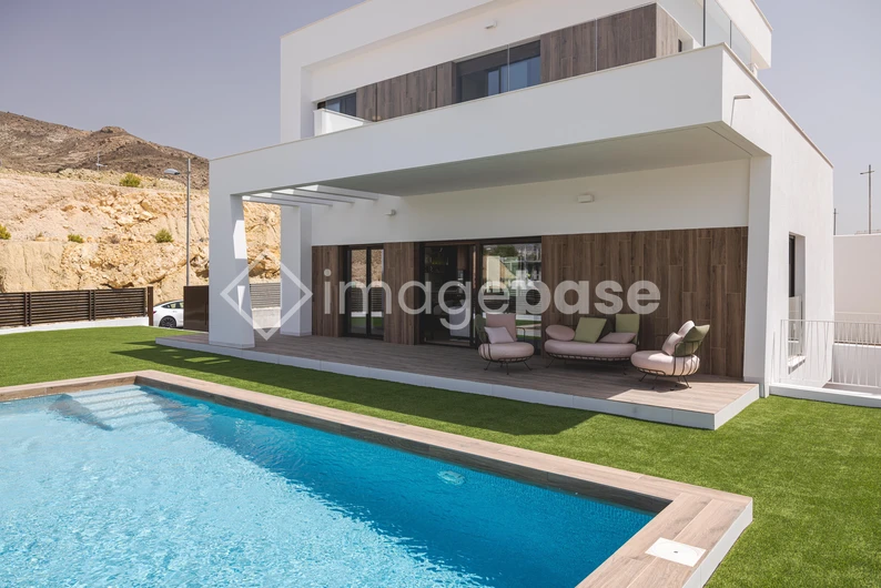 Modern Villa with Pool