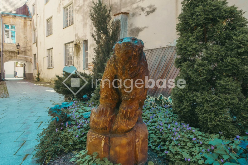 Charming Sculpture in a Quaint Alleyway