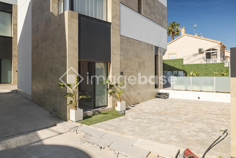 Modern Residential Building Exterior