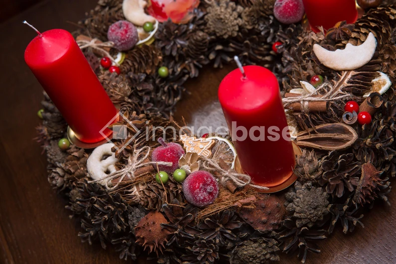 Festive Candle Centerpiece