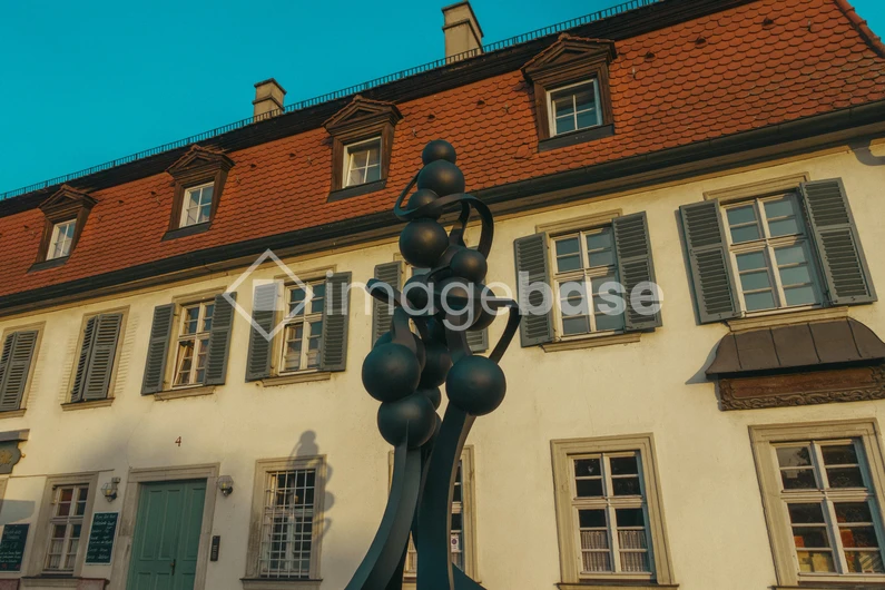 Modern Sculpture in Historic Setting