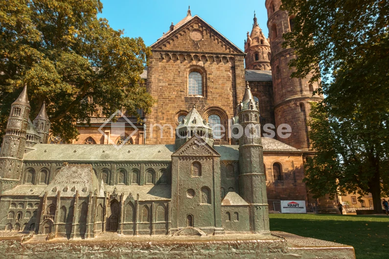 Historical Cathedral Model