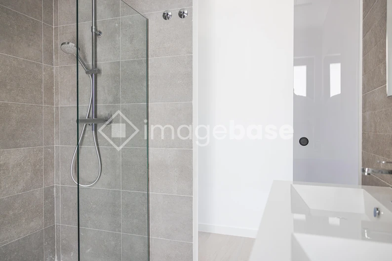 Modern Bathroom