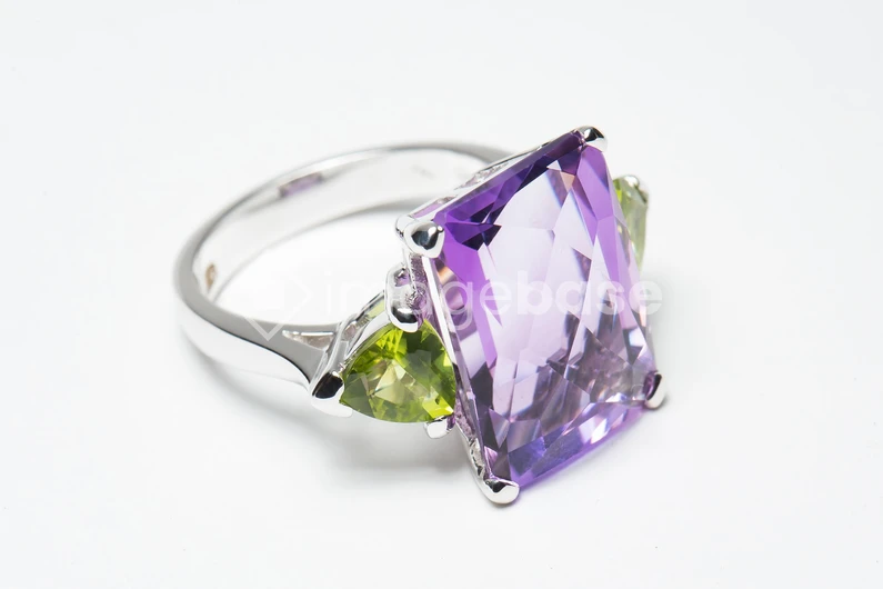 Elegant Gemstone Ring
