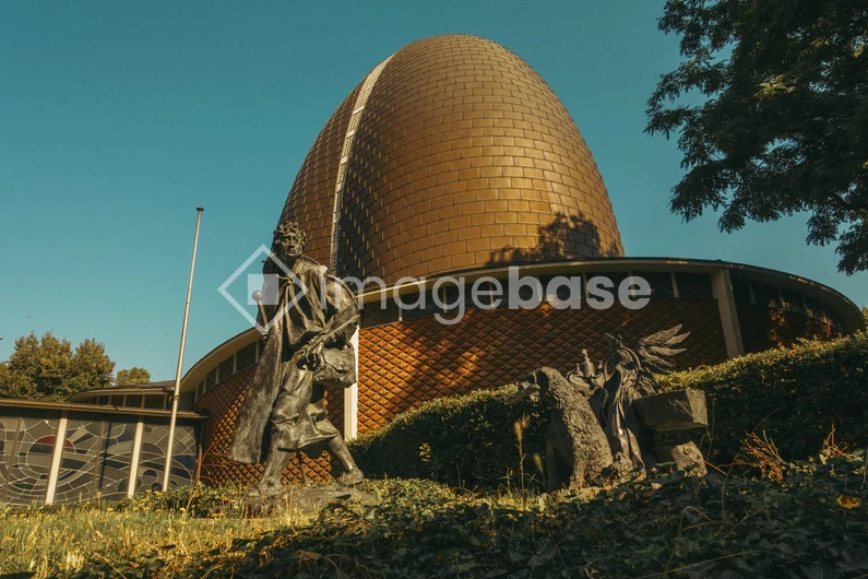 Sculpture and Dome