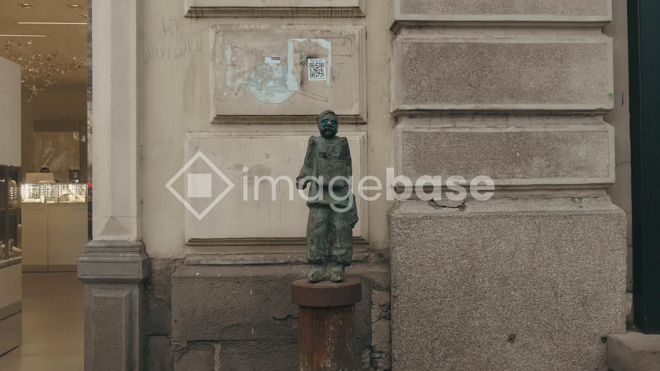 Street Sculpture Scene