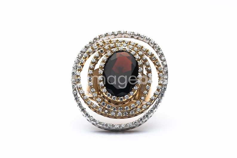 Elegant Gemstone Ring