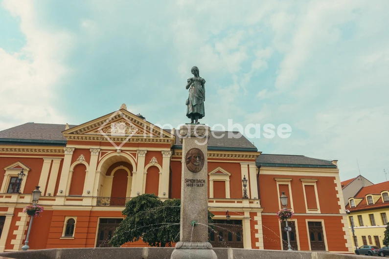 Historic Monument and Architecture
