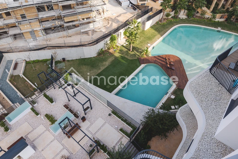 Modern Residential Poolside