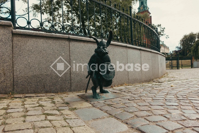 Cobbled Pathway with Unique Sculpture