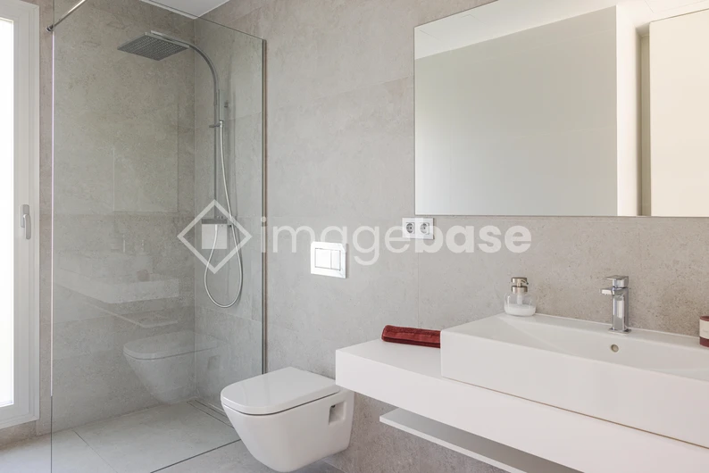 Modern Minimalist Bathroom