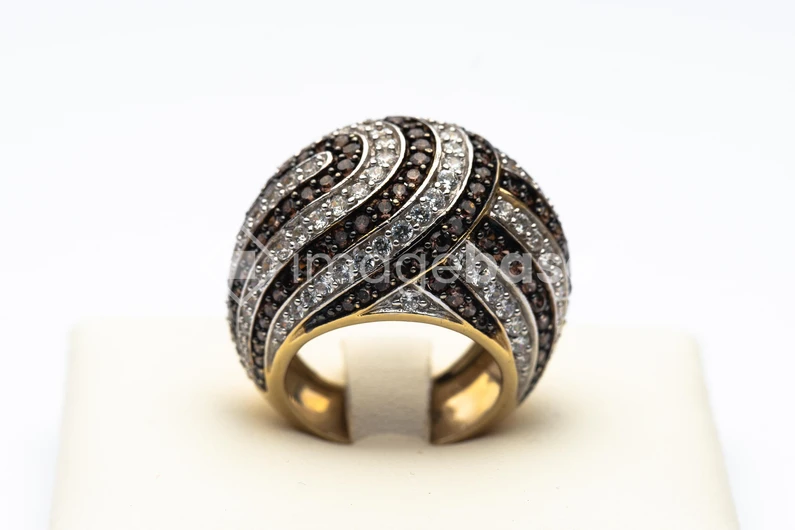 Elegant Diamond Ring